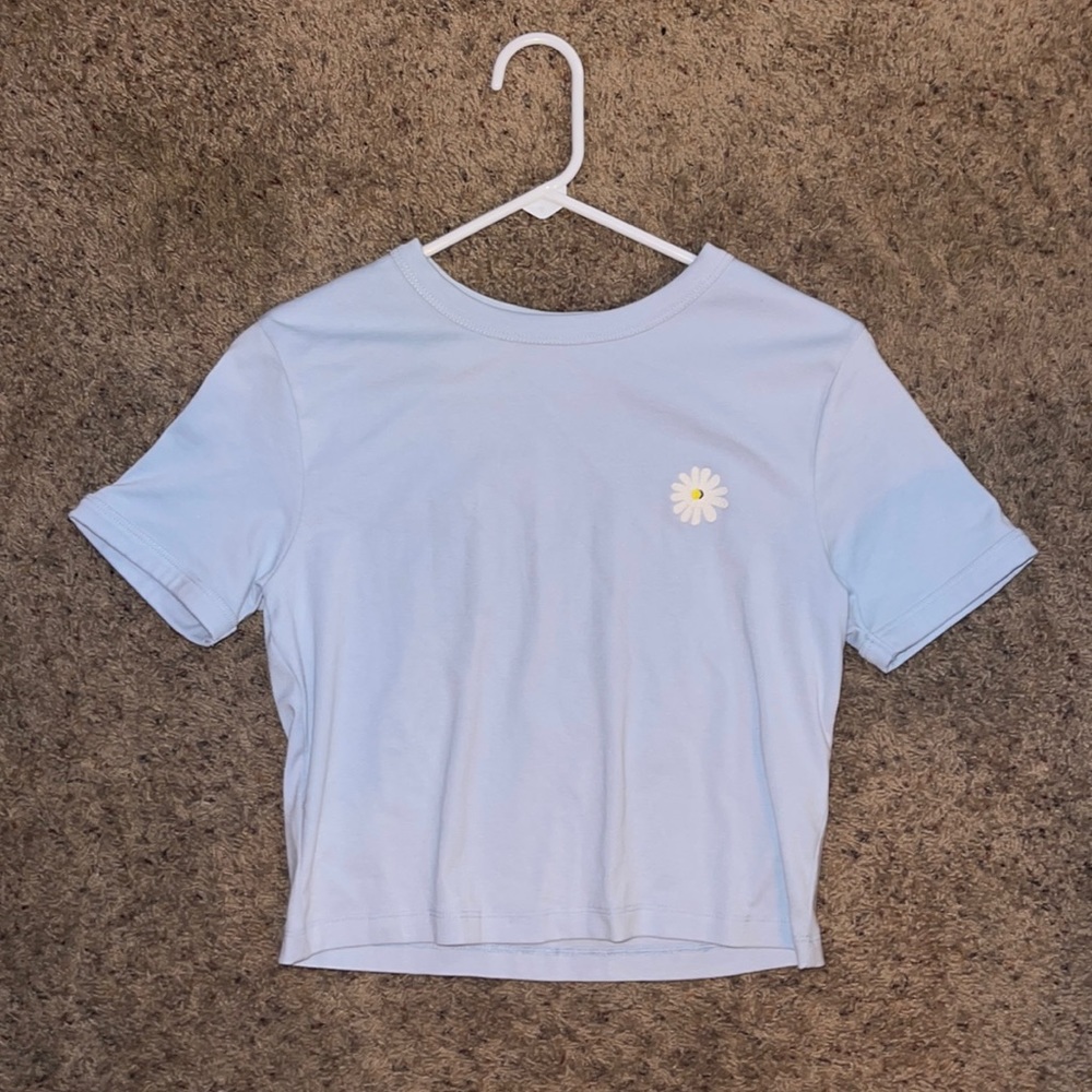 LIGHT BLUE FLOWER CROPPED TEE